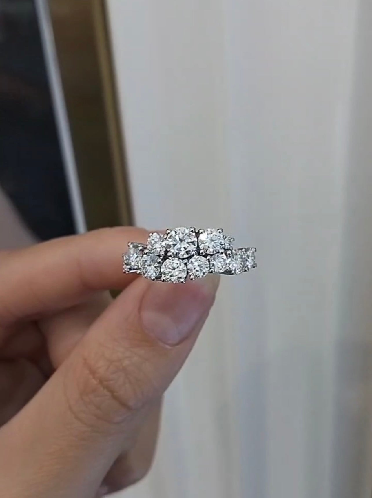 Anello fascia di brillanti 18 kt