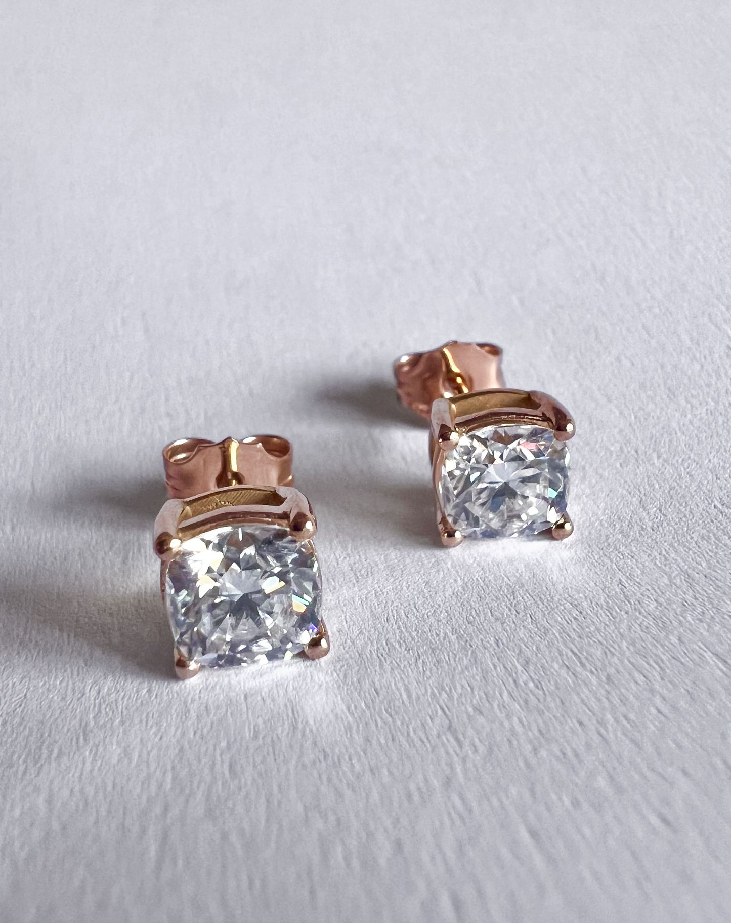 Orecchini Cuscino 1 ct 18 kt