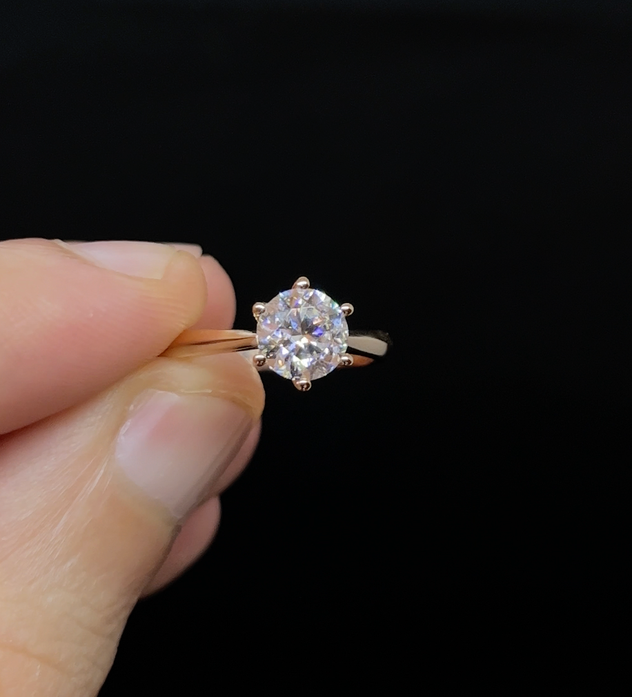 Solitario classico Brillante 1,5 ct, oro 18 kt
