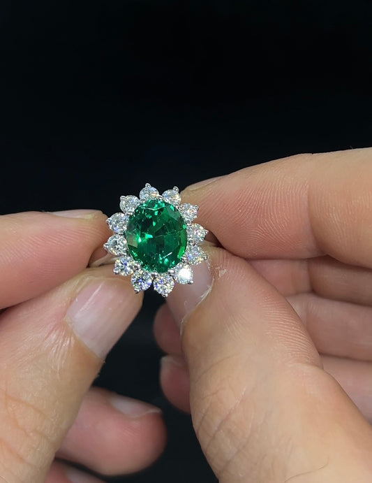 Anello a Margherita Smeraldo 3 ct contorno Moissanite 0.10 cad