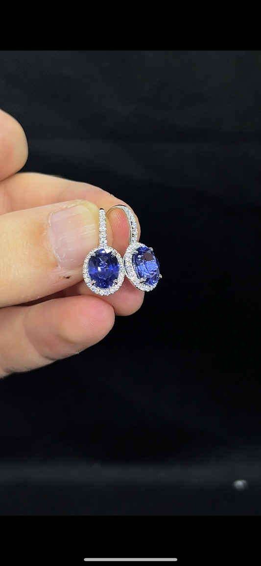 Monachelle Zaffiro ovale 2 ct cadauno 14 kt