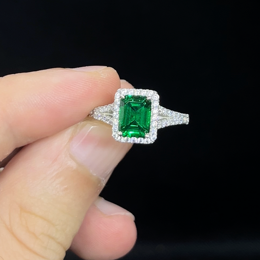 Anello Smeraldo 2 ct + Contorno