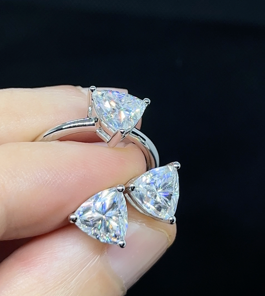 Parure Trillion Orecchini 2 ct + Solitario da 2 Carati