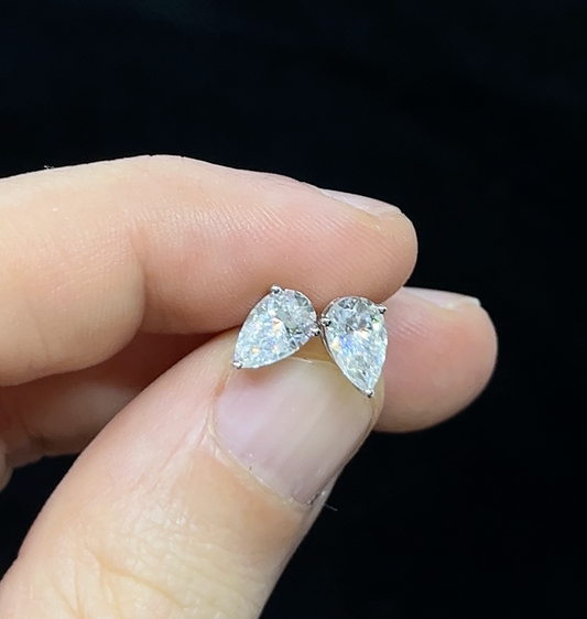 Orecchini Goccia 1 ct cadauno oro 18 kt